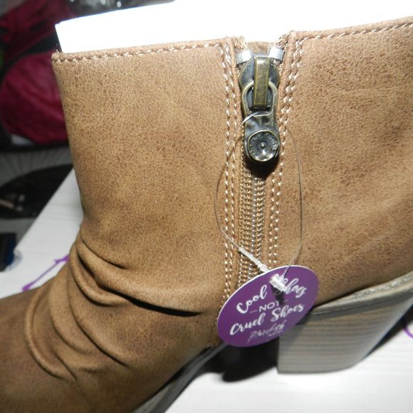 Blowfish Liva Bootie  Brown Ruched Vegan Leather Ankle Booties Shoes NWT - Picture 10 of 16